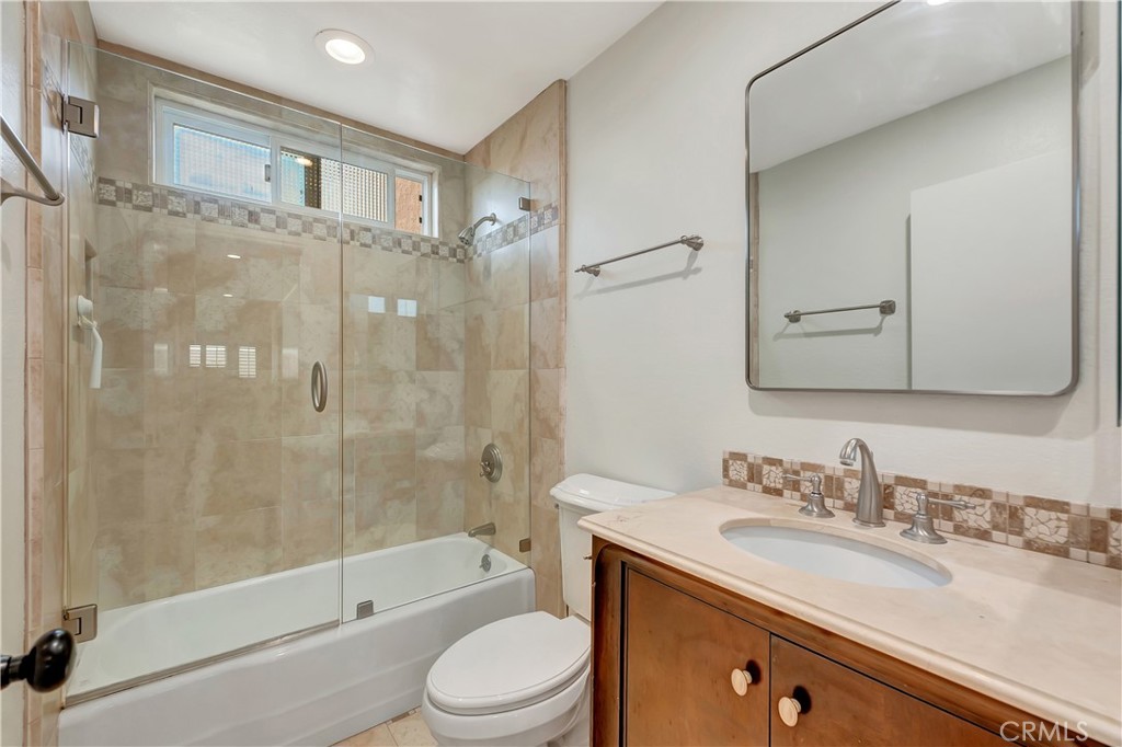 La Cuesta (LACU) - Residential Lease