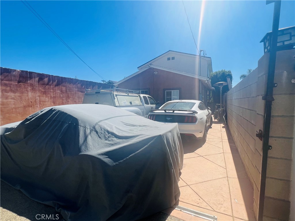 Properties 4 14609 Fox Street