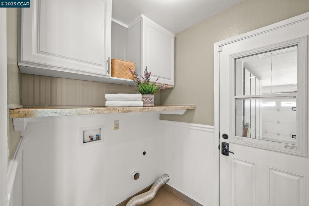WHISPERING PINES - Residential