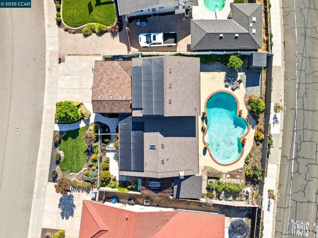 WHISPERING PINES - Residential