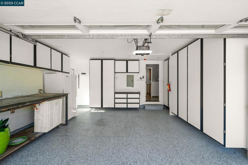 WHISPERING PINES - Residential