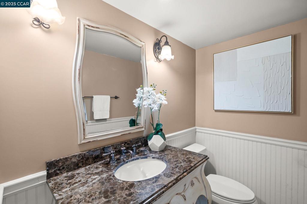 WHISPERING PINES - Residential