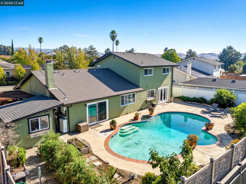 WHISPERING PINES - Residential