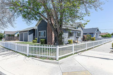 Photo of 203 E Walnut AVE, Lompoc, CA 93436 (MLS # NS26097953)