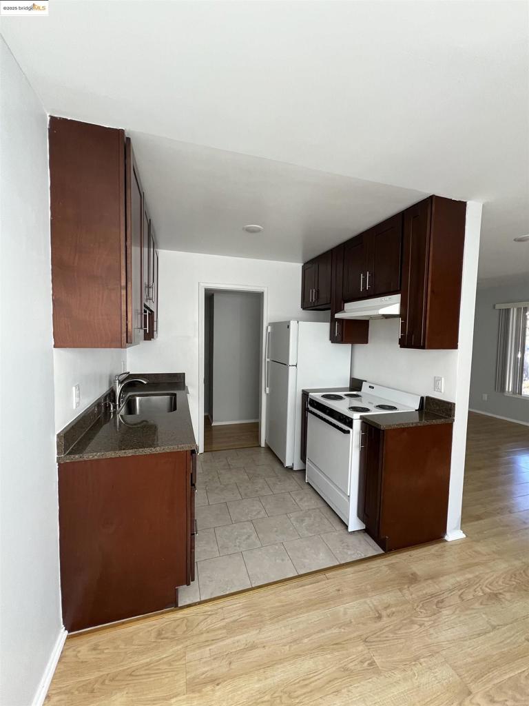 ELMWOOD - Residential Lease