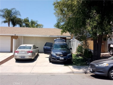 Photo of 763 Quail Drive, Lake Elsinore, CA 92530 (MLS # TR26117239)