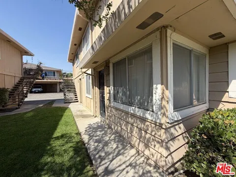 MLS: 26854961