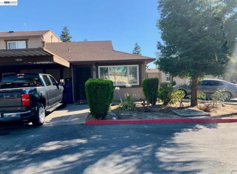 Photo of 2606 Princeton Ln, Antioch, CA 94509 (MLS # 41136645)