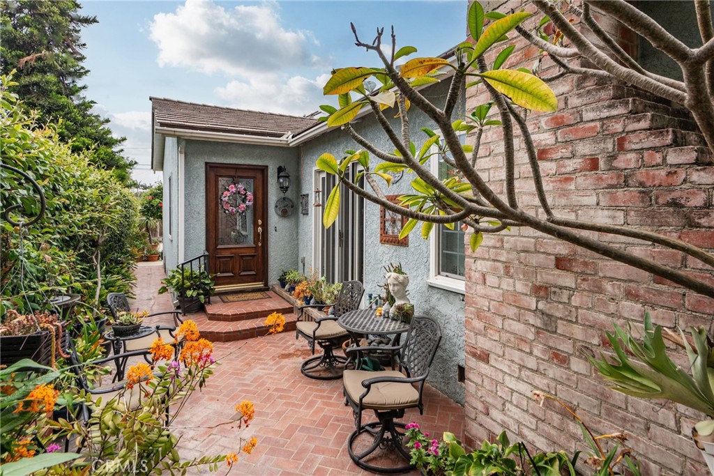 2322 W 156th Street