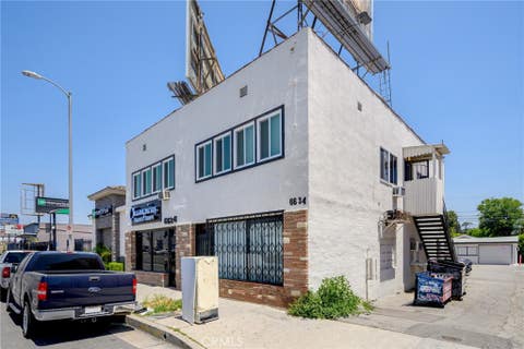 Photo of 6634 Lankershim Boulevard #C, North Hollywood, CA 91606 (MLS # GD26170162)