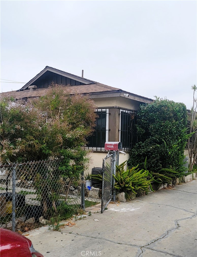 ANOTHER GREAT PRICE REDUCTION!! Presenting a rare opportunity to own in the rapidly evolving Lennox/Inglewood area with about 40% in rental upside potential. This versatile property offers remarkable flexibility, value, and potential for an investors seeking to capitalize on the vibrant local real estate boom occurring near SoFi Stadium. This Lennox/Inglewood property features three buildings on a 12,770 sq. ft. R-2 lot: one 3 bed/1.5 bath house and two duplexes, each unit with its own garage between the unit, which creates the feel of a separate house. The property needs upgrades but offers approximately 40% rental upside - potentially improving from a 11.03 GRM and 5.6% cap rate to an 7.76 GRM and 9.17% Cap with CAP RATE HIGHER than the GRM
Front unit has a small front yard. while 3 bedroom house in back includes a backyard.
Central air & heat, double pane windows, sound proof doors- improved by City.
Front 2 units had a new roof put on in 2023