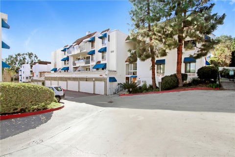 Photo of 8338 Regents Road Rd #2T, San Diego, CA 92122 (MLS # PW26207575)