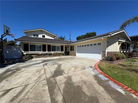 Photo of 6931 Purple Ridge Dr, Rancho Palos Verdes, CA 90275 (MLS # PV26056259)