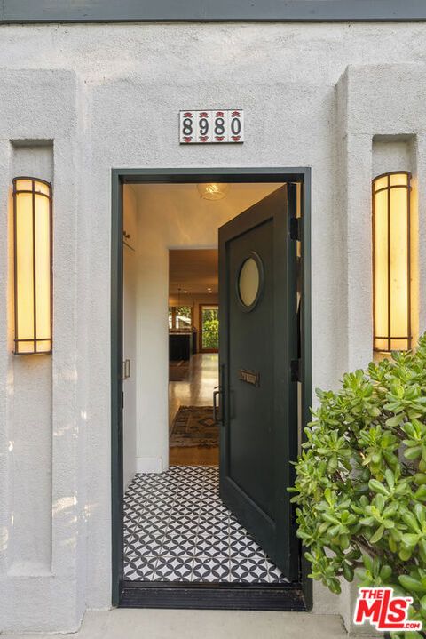 Tiny photo for 8980 Lloyd Place, West Hollywood, CA 90069 (MLS # 26660897)