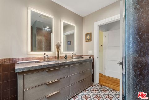 Tiny photo for 8980 Lloyd Place, West Hollywood, CA 90069 (MLS # 26660897)