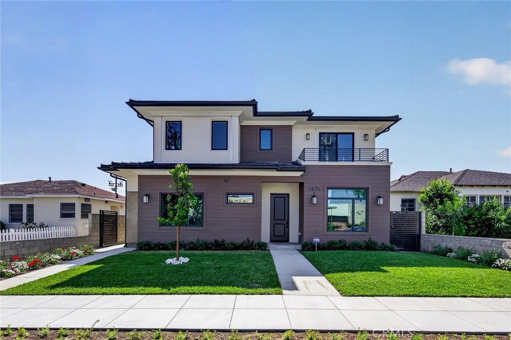 5935 Kauffman Ave. Ave