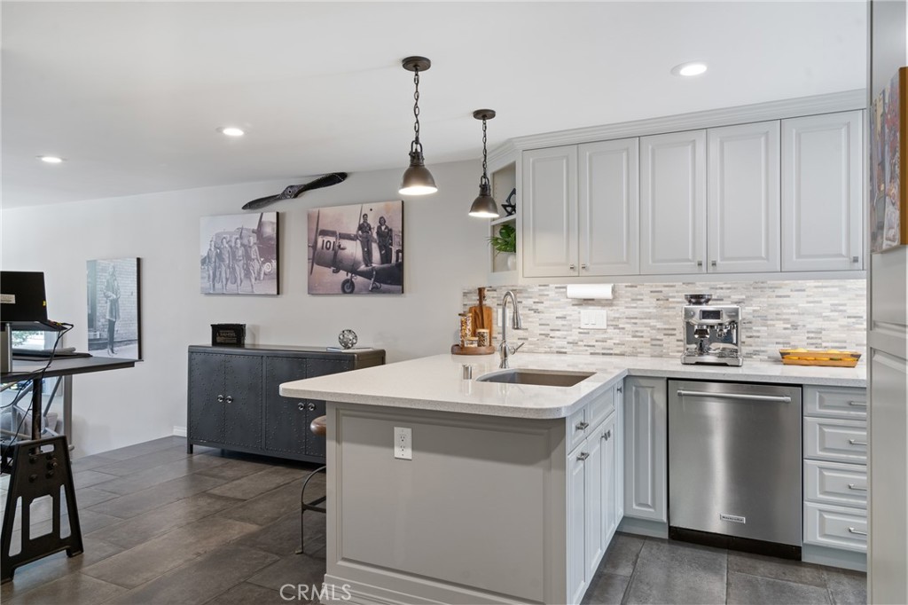 5109 Marina Pacifica Drive N