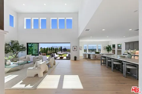 20500 Edgewood Court, Chatsworth, CA 91311 - MLS#: 25605585