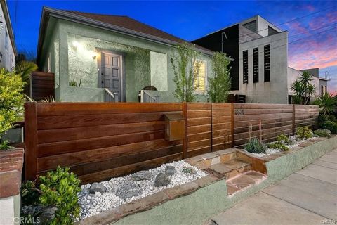 Photo of 654 8th Street, Hermosa Beach, CA 90254 (MLS # OC26033652)