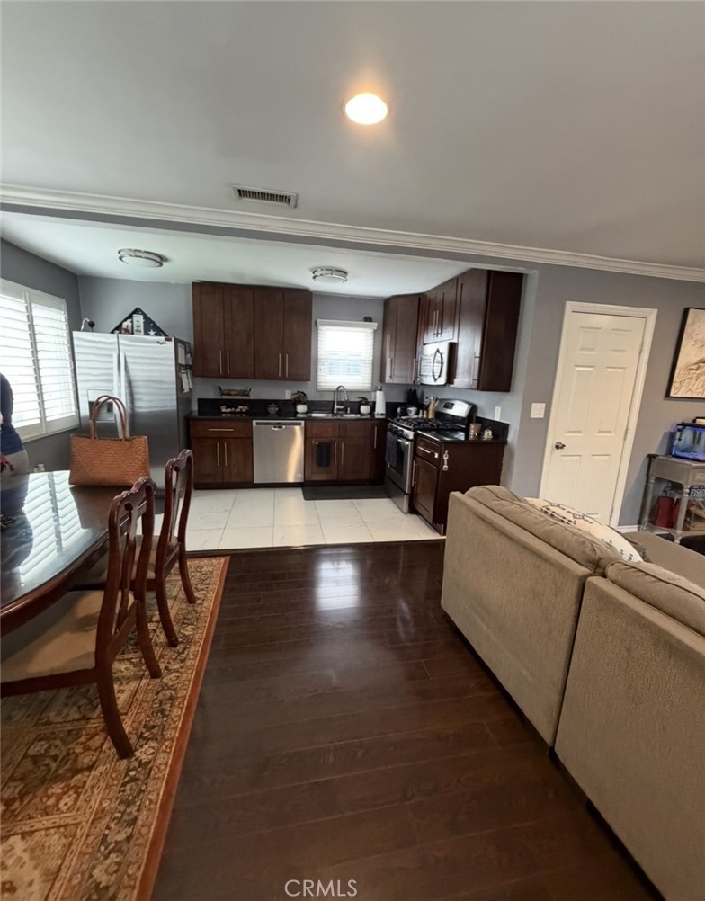 4550 W 153rd