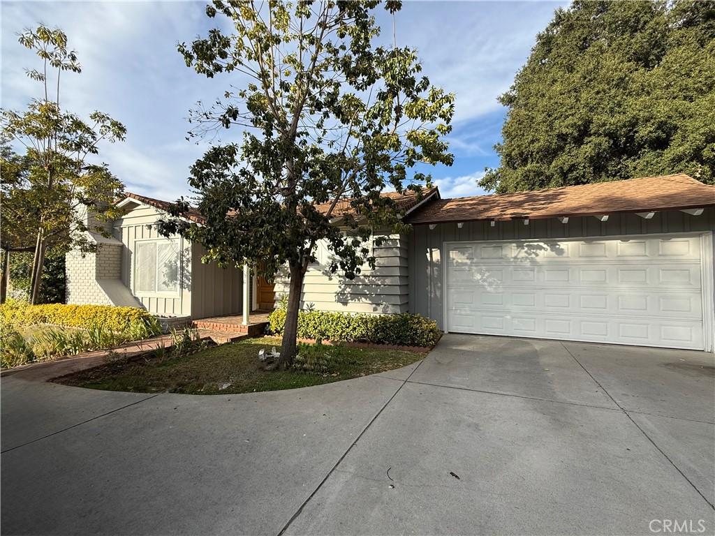 This spacious single-story home in San Marino offers 3 bedrooms, 2 bathrooms, and over 2,200 sq ft of comfortable living space, featuring a formal living room with fireplace, a large dining area, a functional kitchen, and well-maintained and updated bathrooms. Additional amenities include central A/C, an attached two-car garage and laundry hookups , and a circular driveway. Conveniently located near top-rated San Marino schools, YMCA, parks, shopping, and offering easy freeway access.
