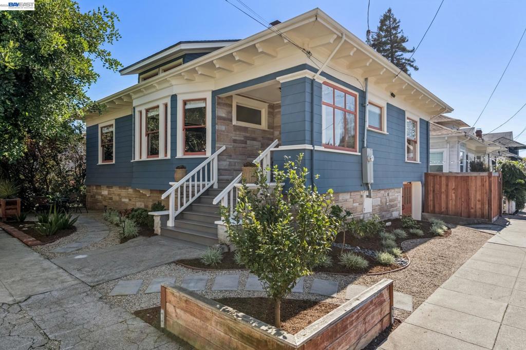 2200 2200 San Jose Ave