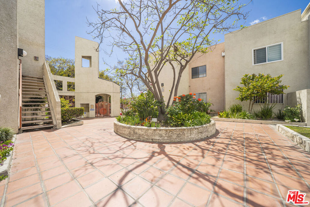 Charming 2 bed, 1 bath condo featuring an open layout with small TLC needs. This condo located in the Vista Montoya condominiums has something special, and you must live in there to feel just at home. Enjoy the comfort of living and working in Los Angeles downtown area and compare its low HOA to many other complex in the area. Located in a secure, guard-gated community with views and low HOA and its amenities. Enjoy urban living just steps from dining, shopping and entertainment.