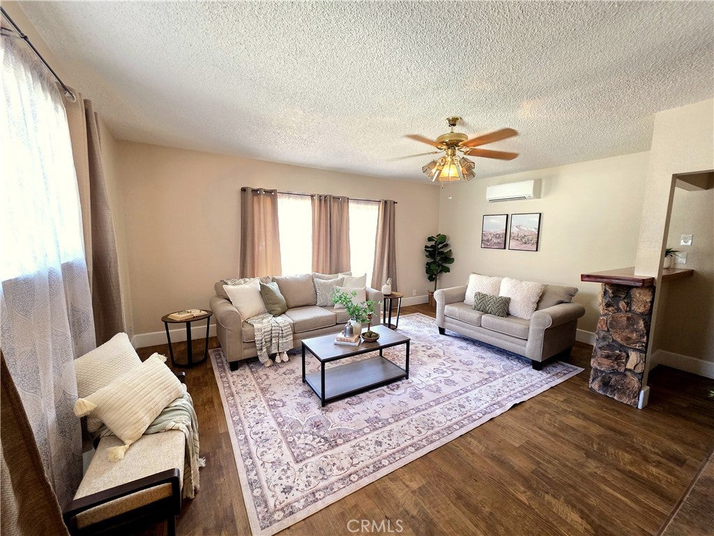 3 Stallion Court