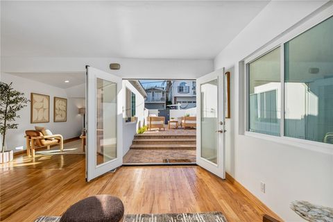 Photo of 1287 7th Street St, Hermosa Beach, CA 90254 (MLS # SB25240654)