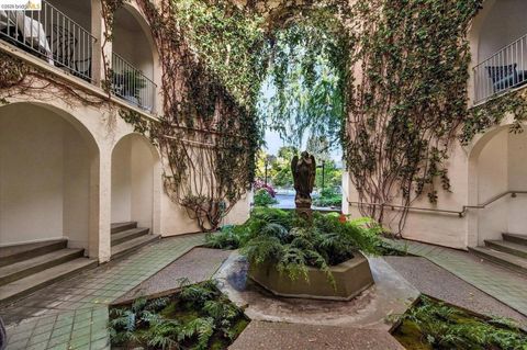 Photo of 1305 Boulevard WAY #APT 303, Walnut Creek, CA 94595 (MLS # 41128464)