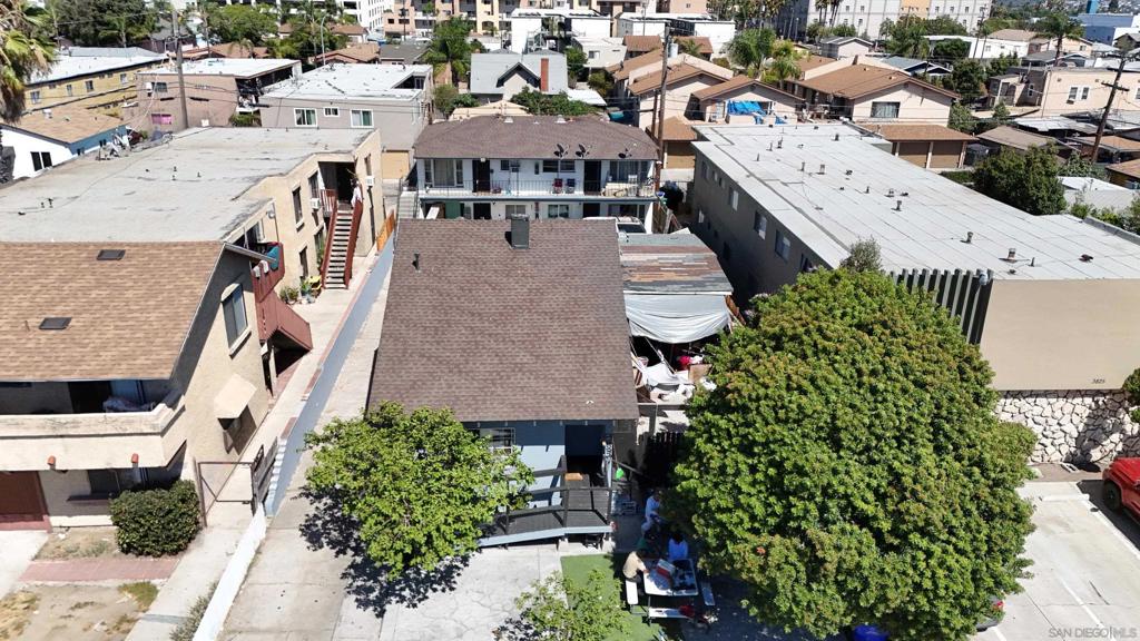 Properties 2 3833 39 N 42nd St