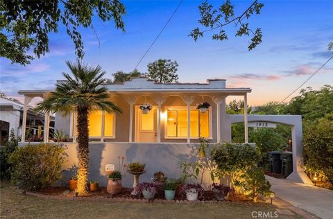 Photo of 1913 Hanford DR, Pasadena, CA 91104 (MLS # AR26146414)
