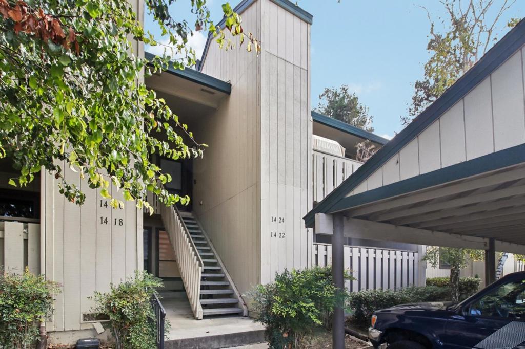 1422 Capurso Way