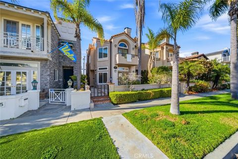 Photo of 517 11th St, Huntington Beach, CA 92648 (MLS # OC25264806)