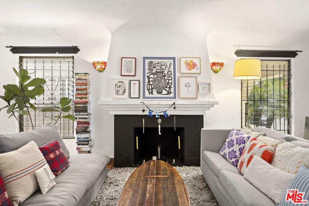 Photo of 1118 S Crescent Heights Boulevard, Los Angeles, CA 90035 (MLS # 25602249)