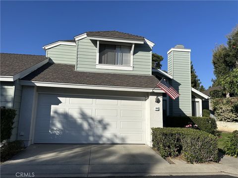 Photo of 49 Amberleaf, Irvine, CA 92614 (MLS # OC26101816)