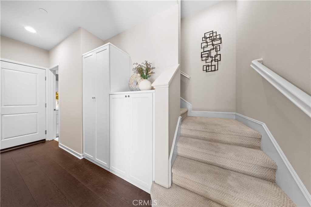 53 Bay Laurel
