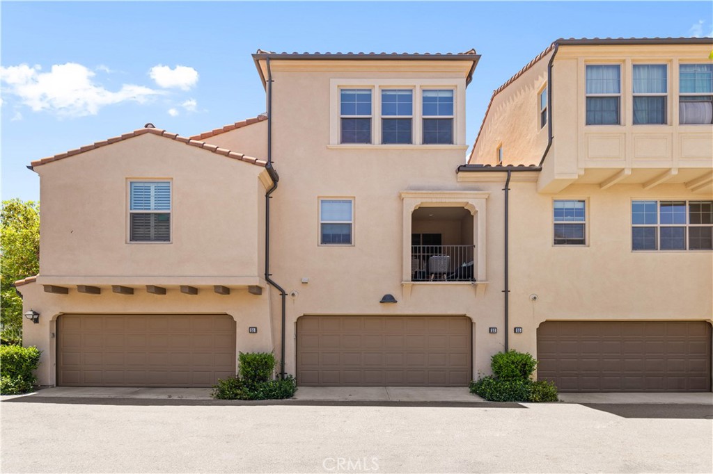 53 Bay Laurel