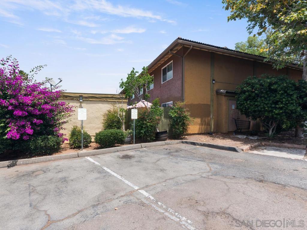 2094 E Grand Ave 7