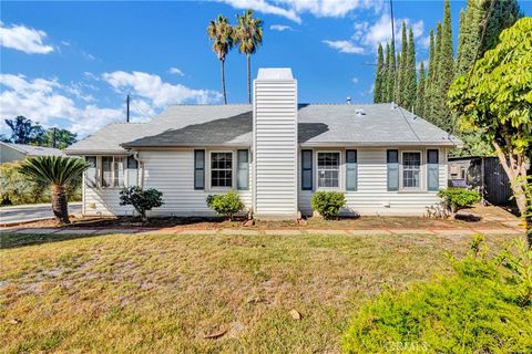 Photo of 7445 Orion Avenue, Van Nuys, CA 91406 (MLS # SR25240578) Photo of 7445 Orion Avenue, Van Nuys, CA 91406 (MLS # SR25240578)