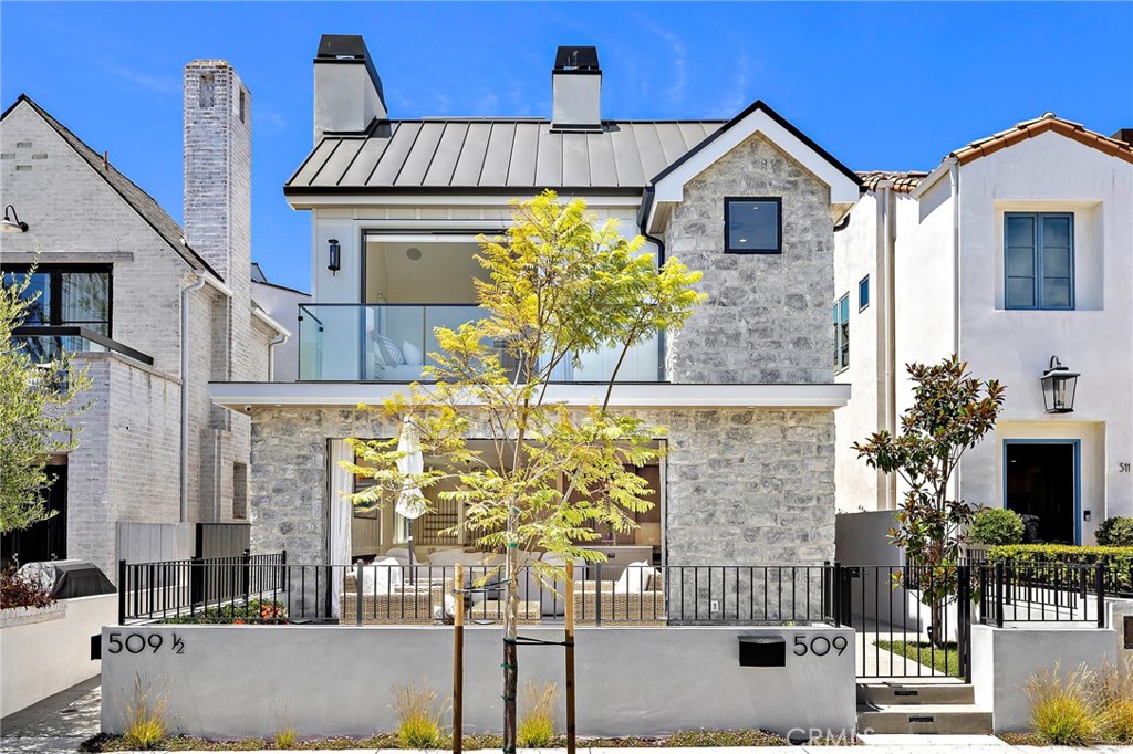 Corona del Mar South of PCH (CDMS) - Residential