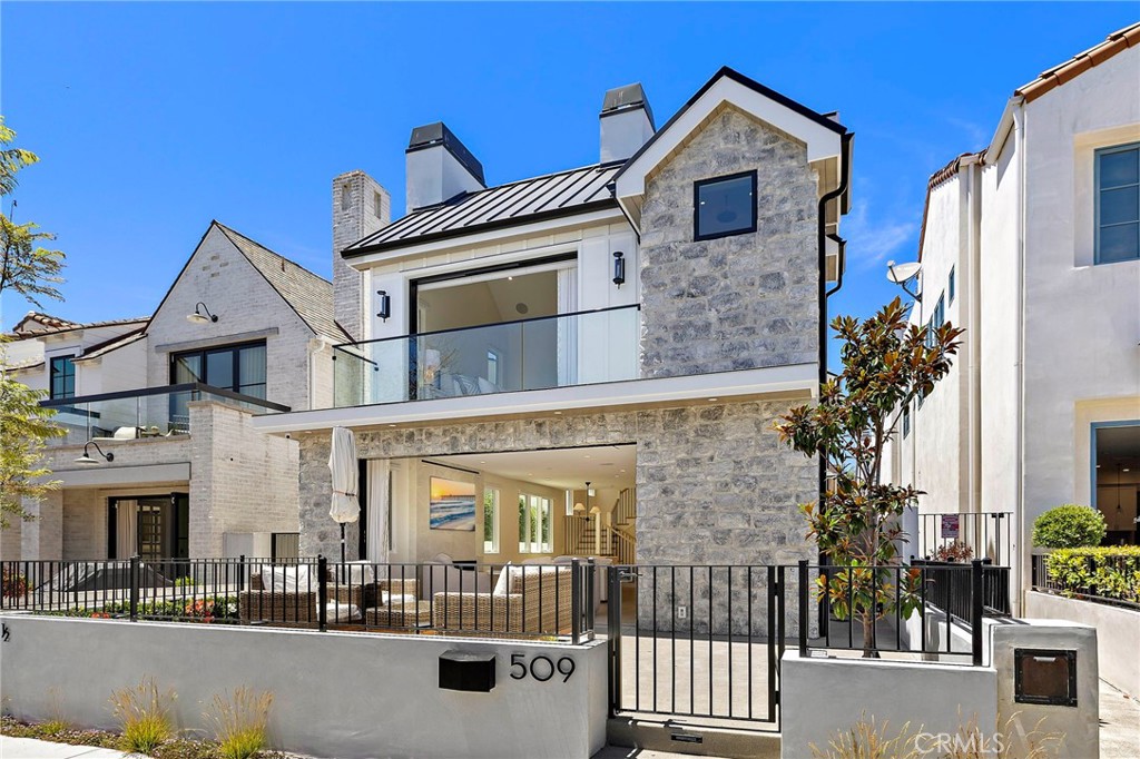 Corona del Mar South of PCH (CDMS) - Residential