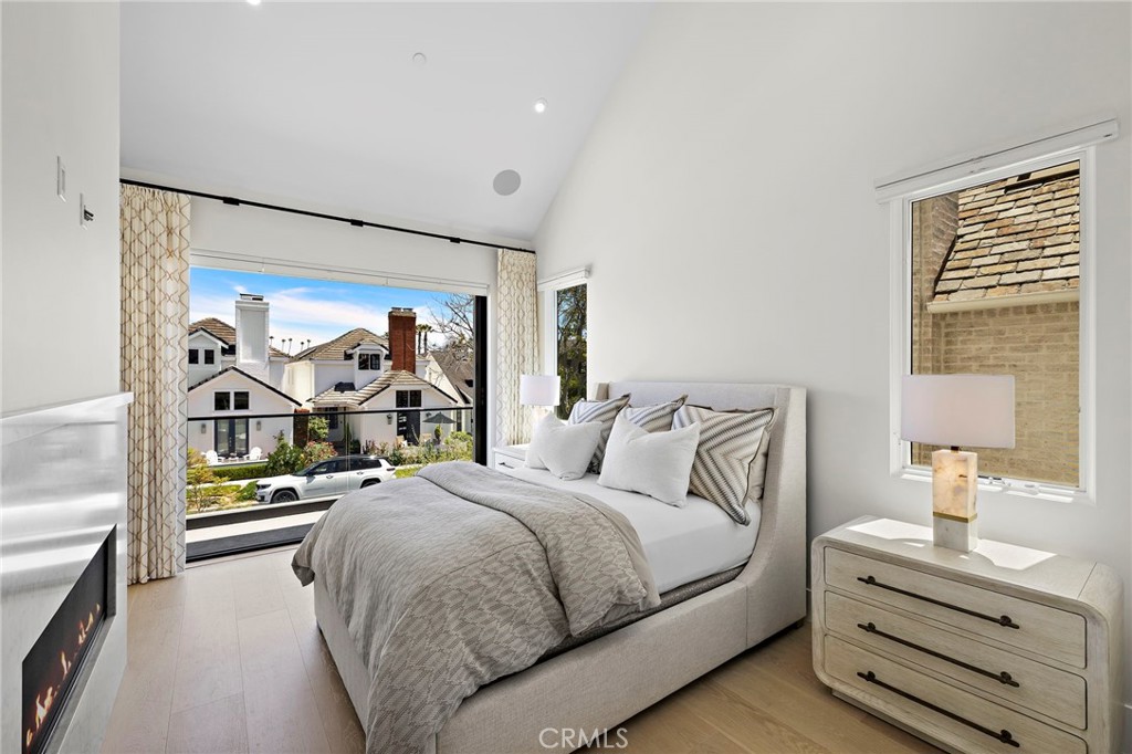 Corona del Mar South of PCH (CDMS) - Residential