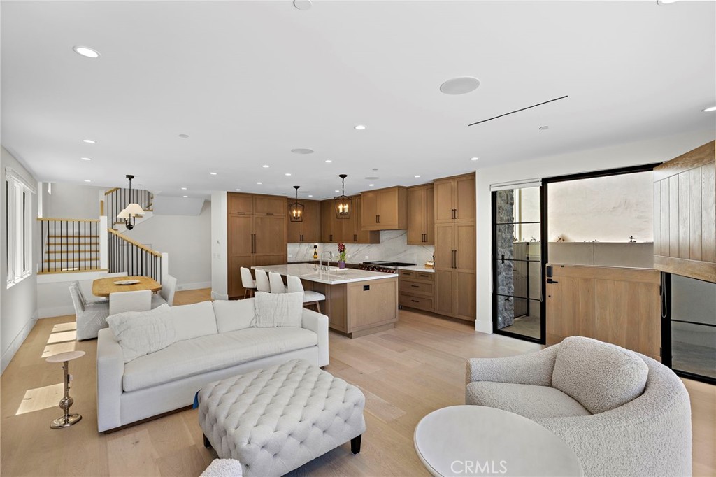 Corona del Mar South of PCH (CDMS) - Residential