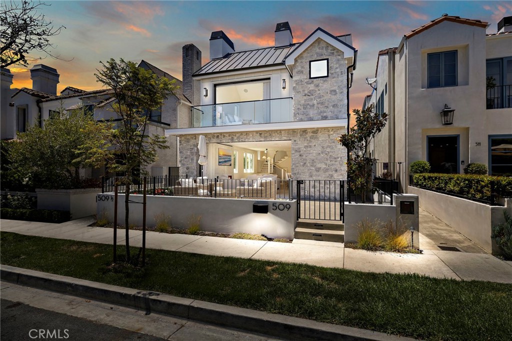 509 Carnation