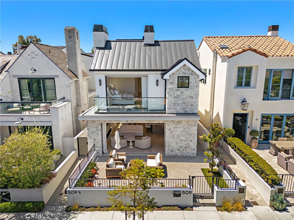 Corona del Mar South of PCH (CDMS) - Residential