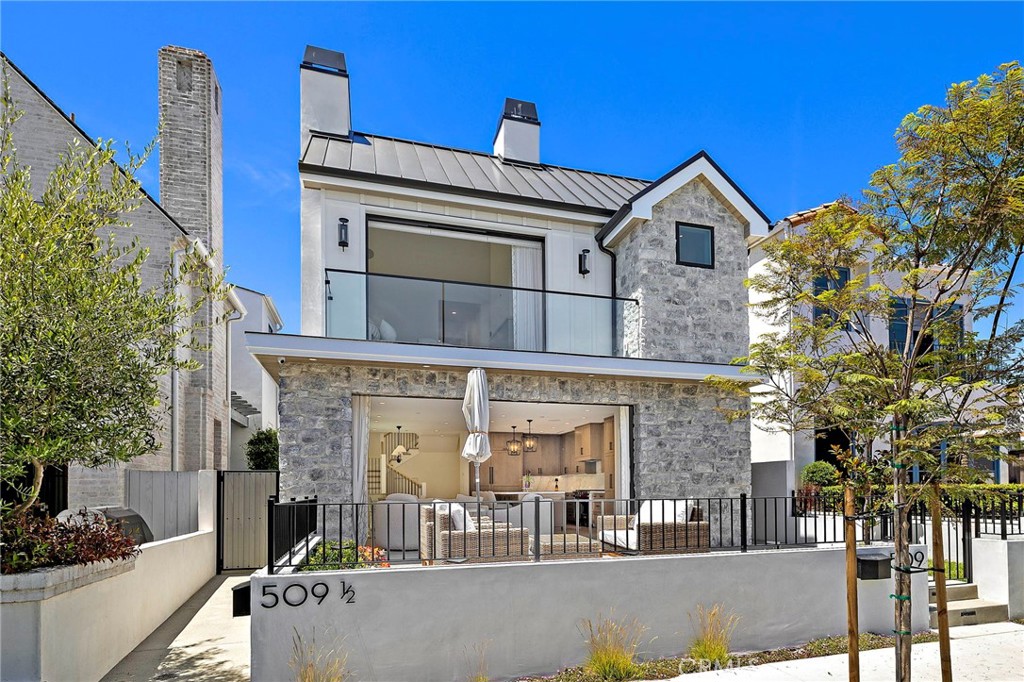 Corona del Mar South of PCH (CDMS) - Residential