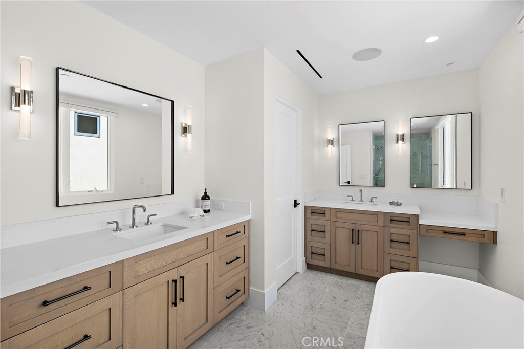Corona del Mar South of PCH (CDMS) - Residential