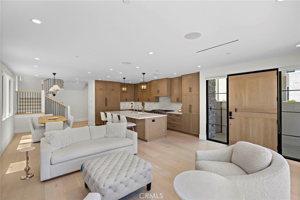 Corona del Mar South of PCH (CDMS) - Residential