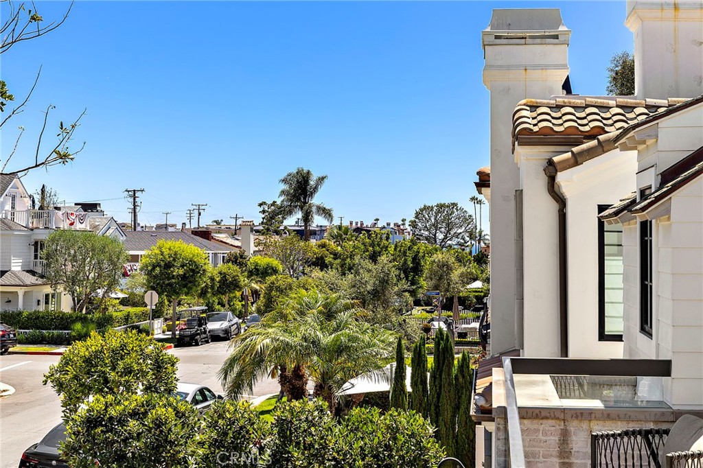 Corona del Mar South of PCH (CDMS) - Residential